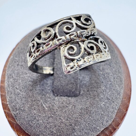 VTG Silver Tone Scroll Bypass Design Tapered Band Ring Size 8.75 - Picture 1 of 8